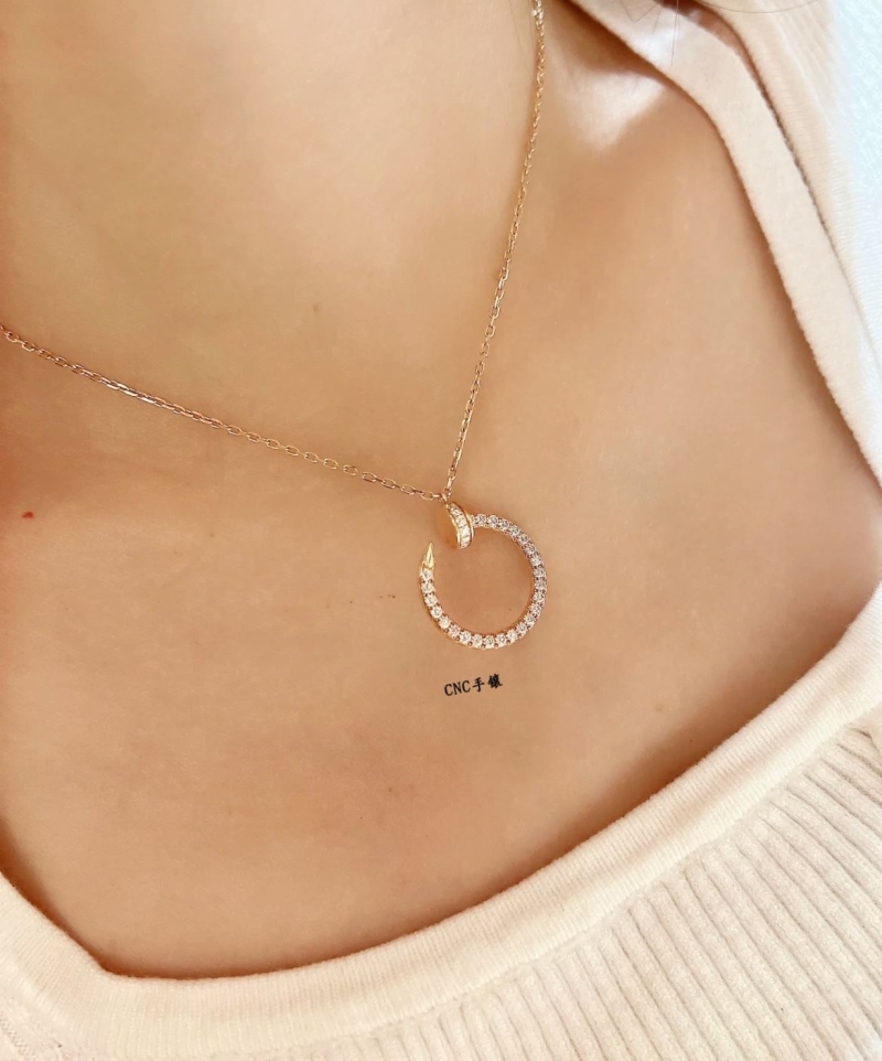 Ca*t1er necklaces